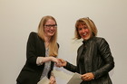 Elena Haeler und Iphigenie Jäger, Preisverleihung ÖEG-Koll A-Salzburg-Haus-der-Natur 21-3-2015
