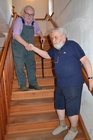 Hermann Haider in seinem Haus in Kefermarkt am 20.6.2022 mit Maximilian Schwarz