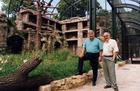 Juni 1998 mit Helmut Pechlaner (links) im Tiergarten Schönbrunn
