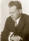Feichtinger, Ernst K. (1897–1968) – Lecturer
for Encyclopedia of Agriculture, Technische
Hochschule, Vienna, and since 1929 assistent
in Groß-Enzersdorf. (aus Šimůnek, Ruckenbauer & Hoßfeld (2014): Folia Mendeliana 50/2)
