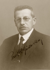 Köck, Gustav (1879–1939) – Professor of
Phytopathology at the Hochschule für Boden -
kultur, Vienna. (aus Šimůnek, Ruckenbauer & Hoßfeld (2014): Folia Mendeliana 50/2)