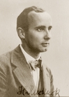 Kuckuck, Hermann (1903–1992) – KWI für
Züchtungsforschung, Müncheberg; later Pro -
fes sor for Genetics at the Gottfried Wilhelm
Leibniz Universität, Hannover. (aus Šimůnek, Ruckenbauer & Hoßfeld (2014): Folia Mendeliana 50/2)