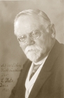 Plate, Ludwig (1862–1937) – Professor of
Zoo logy and Director of the Phyletisches
Museum at the Friedrich-Schiller-University
Jena. (aus Šimůnek, Ruckenbauer & Hoßfeld (2014): Folia Mendeliana 50/2)