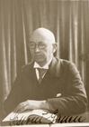 Sessous, George (1876–1962) – Professor of
Agronomy at the University Giessen. (aus Šimůnek, Ruckenbauer & Hoßfeld (2014): Folia Mendeliana 50/2)
