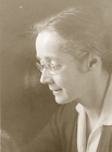Ubisch von, Gertrud (Gerta)
(1882–1965) – Dozent of Botany
and Heredity at the Ruprechts-Karl-
Universität, Heidelberg. (aus Šimůnek, Ruckenbauer & Hoßfeld (2014): Folia Mendeliana 50/2)