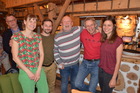 Gerald Neubacher, Lydia Schlosser, Johannes Volkmer, Fritz Gusenleitner, Christian Komposch,Julia Lamprecht.Pensionsfeier Michael Strauch, Scharten Februar 2025. Fotoarchiv F. Gusenleitner