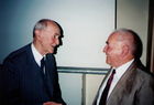 Rudolf SCH&Ouml;NMANN (links) und Franz RESSL (rechts). Wien XVI, 2.12.1994.Fotoarchiv H. & U. ASP&Ouml;CK