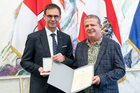 Ehrung f&uuml;r Klaus Zimmermann durch Landeshauptmann Markus Wallner 2024