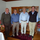 Dr. Josef Gusenleitner, wiss. Kons. Maximilian Schwarz, David Baldock und Pater Andreas W. Ebmer, Besuch im Haus von Josef Gusenleitner Juli 2011; Foto: Fritz Gusenleitner